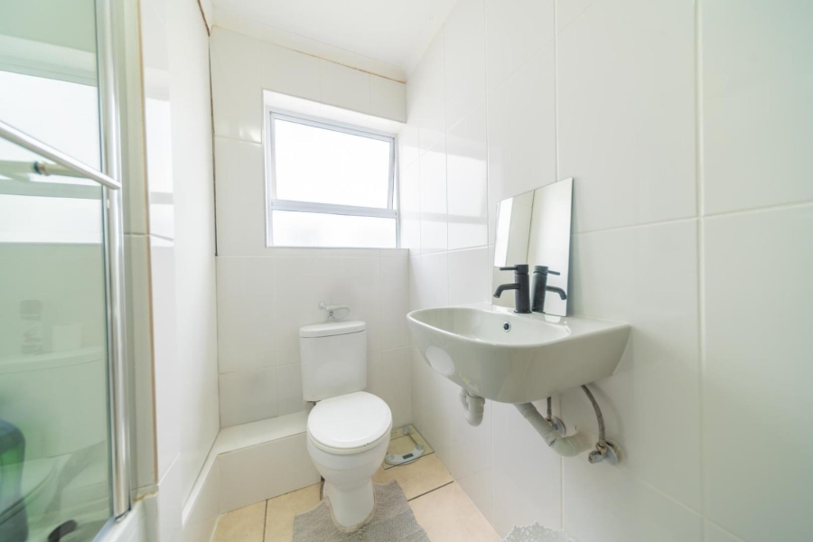 To Let 2 Bedroom Property for Rent in Nuutgevonden Western Cape